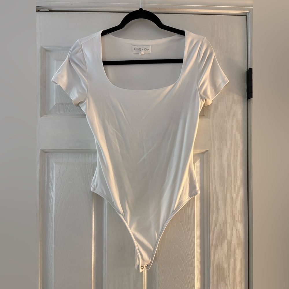 Olive&Oak White Square Neck Bodysuit size M